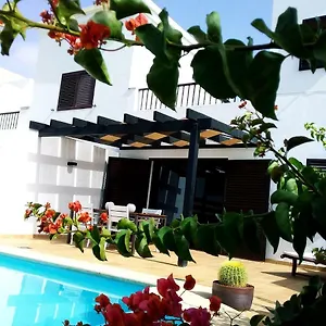 https://villa-kroka-playa-blanca-lanzarote.in-canary-islands.com